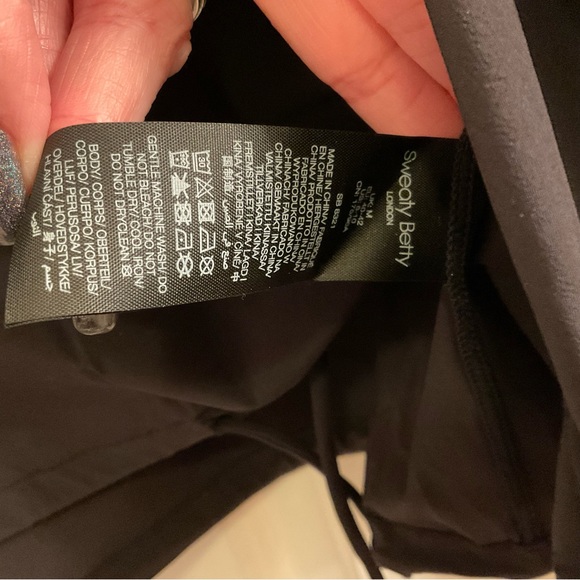 Sweaty Betty Circuit Train Hoody - NWT - Size Medium - Black - Picture 9 of 12